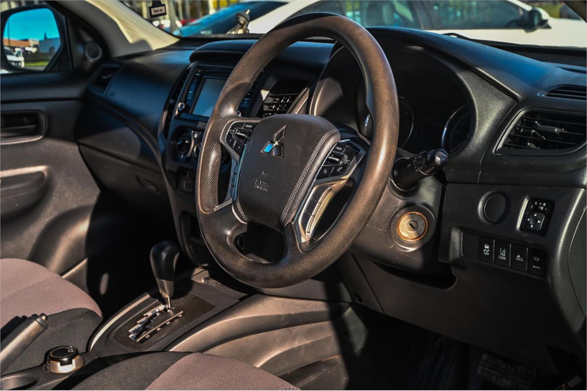 2021 Mitsubishi Triton GLX MR 4X4