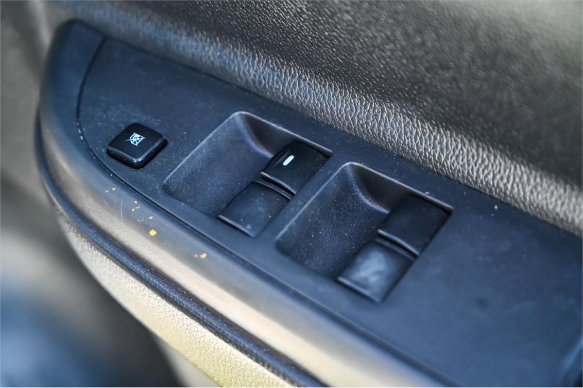 2021 Mitsubishi Triton GLX MR 4X4