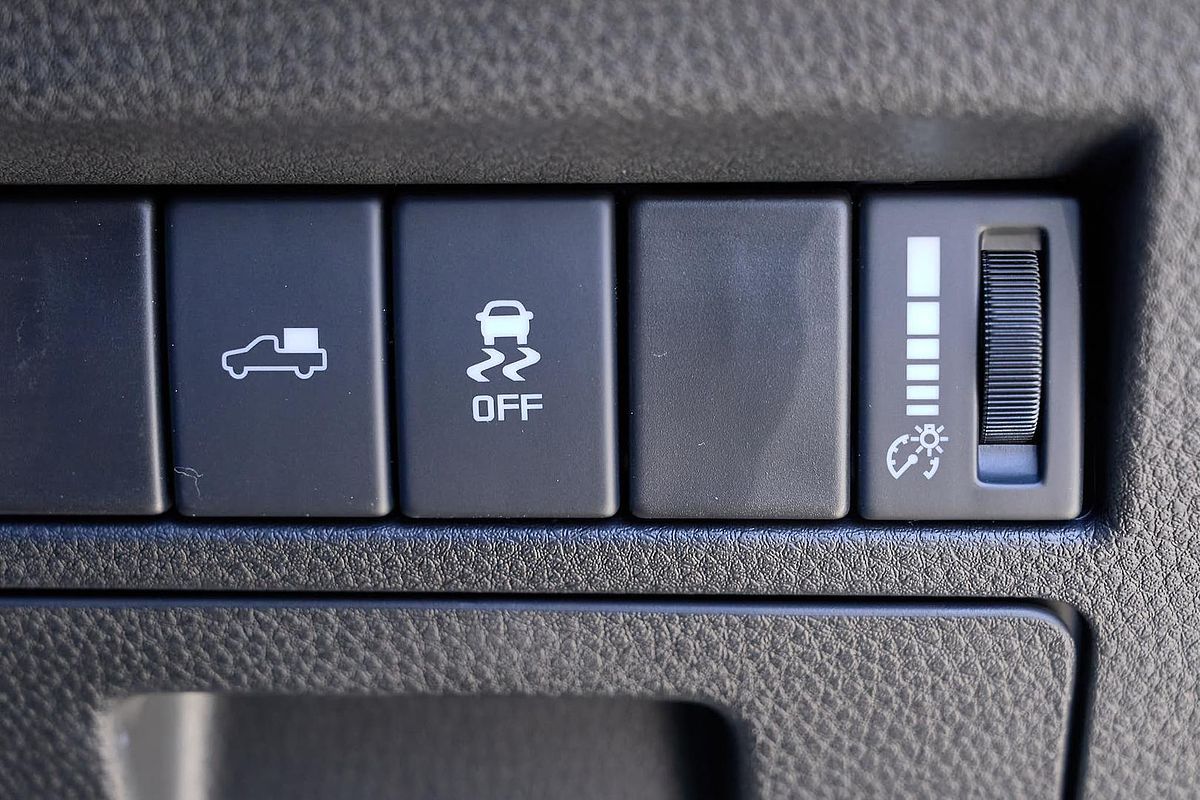 2025 Isuzu D-MAX X-TERRAIN 4X4