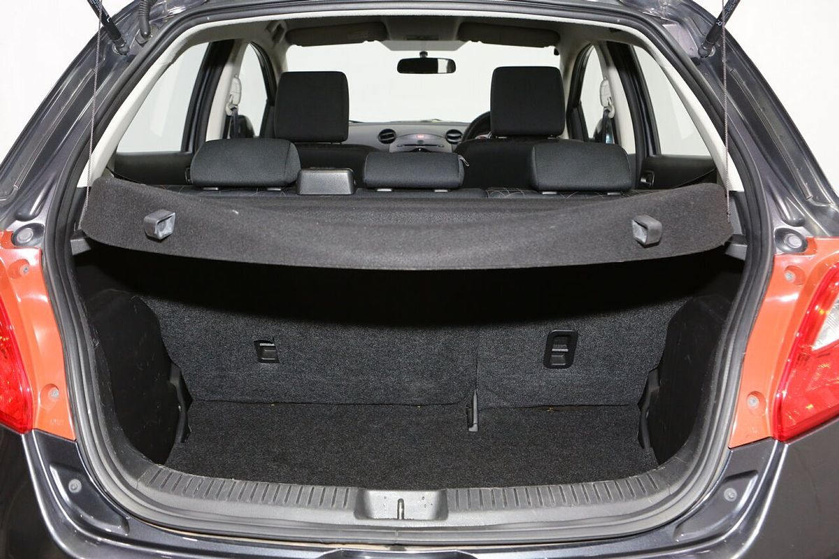 2013 Mazda 2 Genki DE Series 2