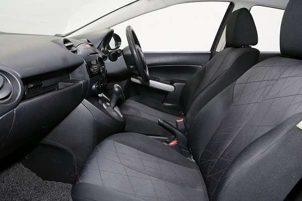 2013 Mazda 2 Genki DE Series 2