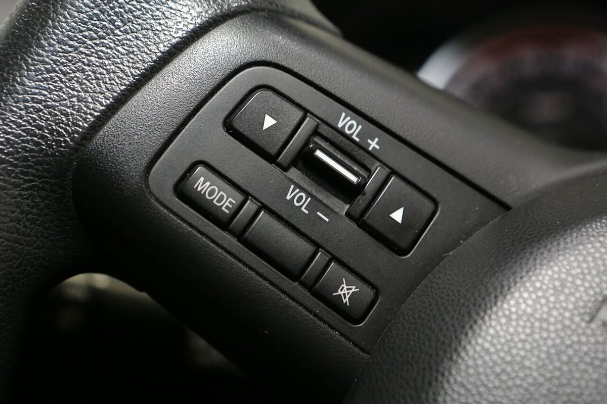 2013 Mazda 2 Genki DE Series 2