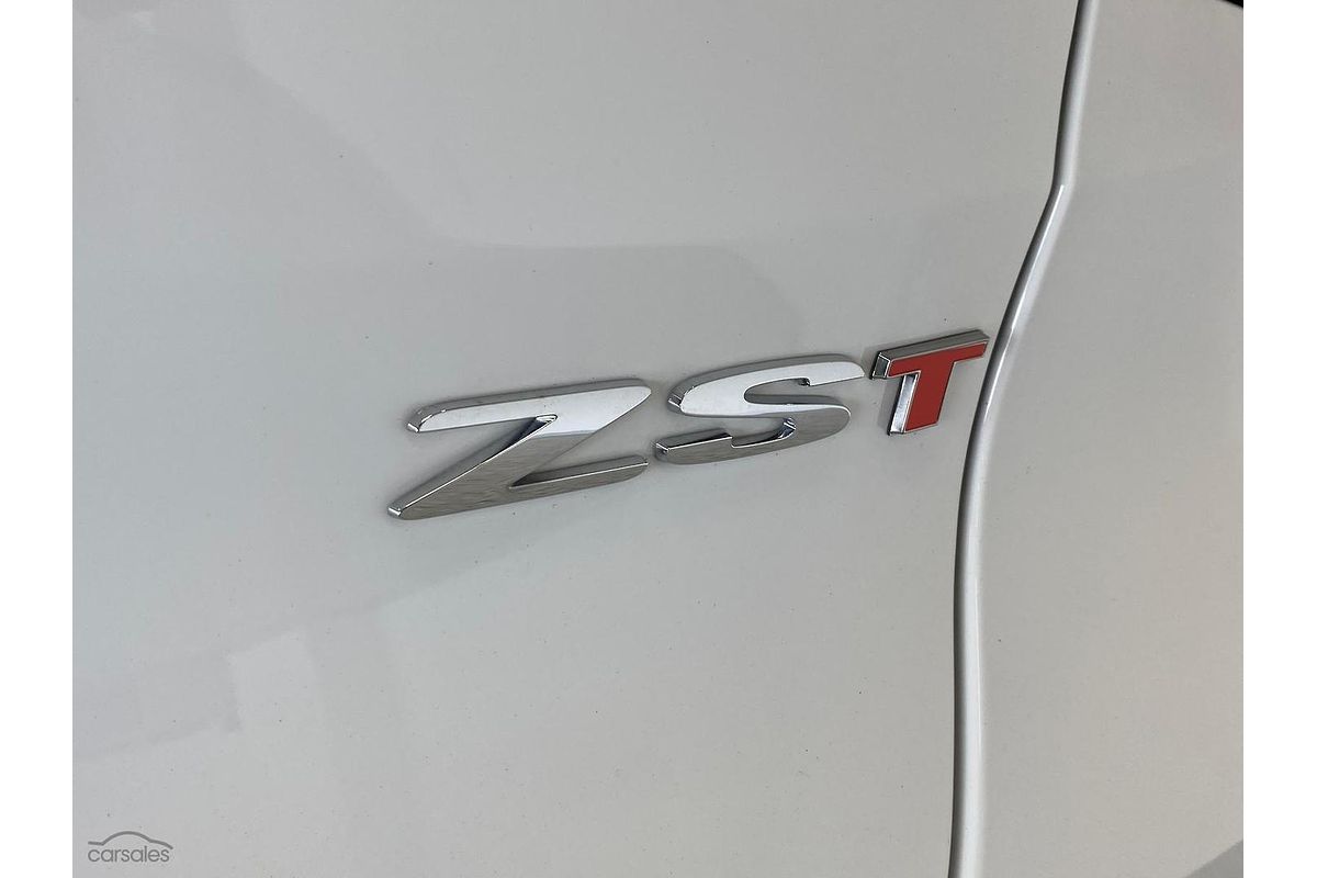 2024 MG ZST Essence