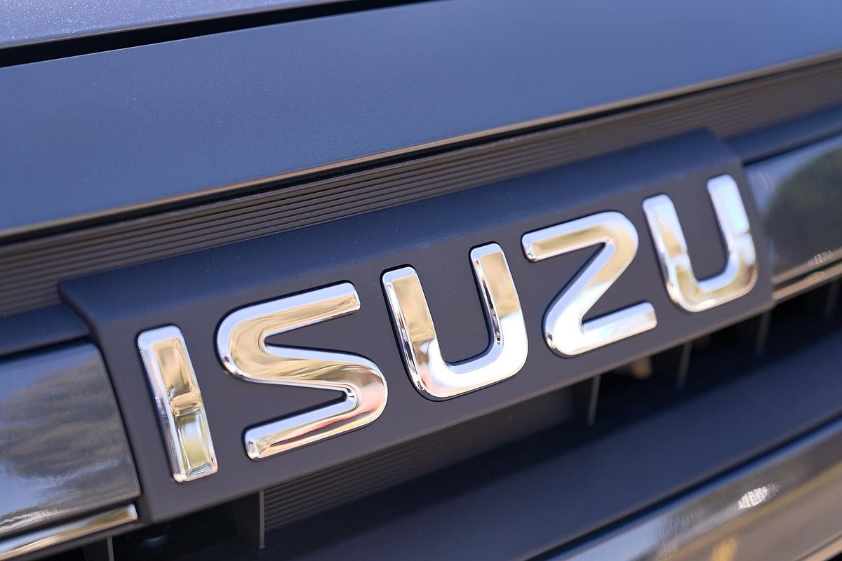 2025 Isuzu D-MAX X-TERRAIN 4X4