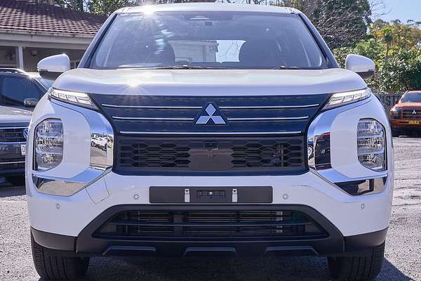 2024 Mitsubishi Outlander ES ZM