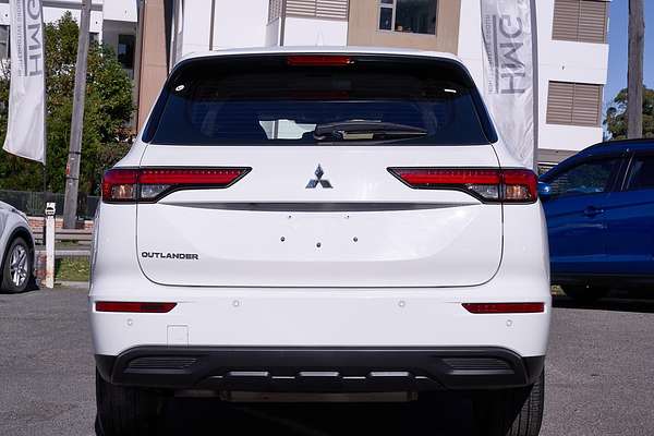 2024 Mitsubishi Outlander ES ZM