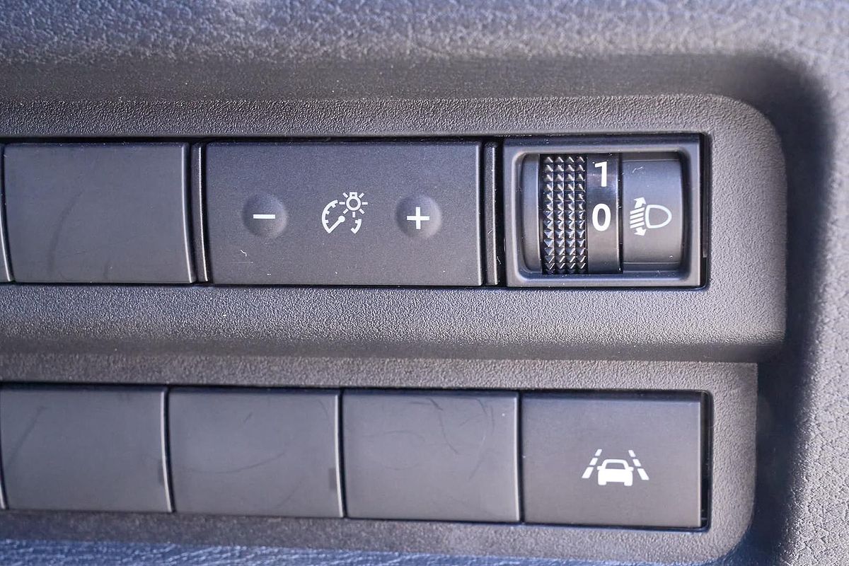 2024 Mitsubishi Outlander ES ZM