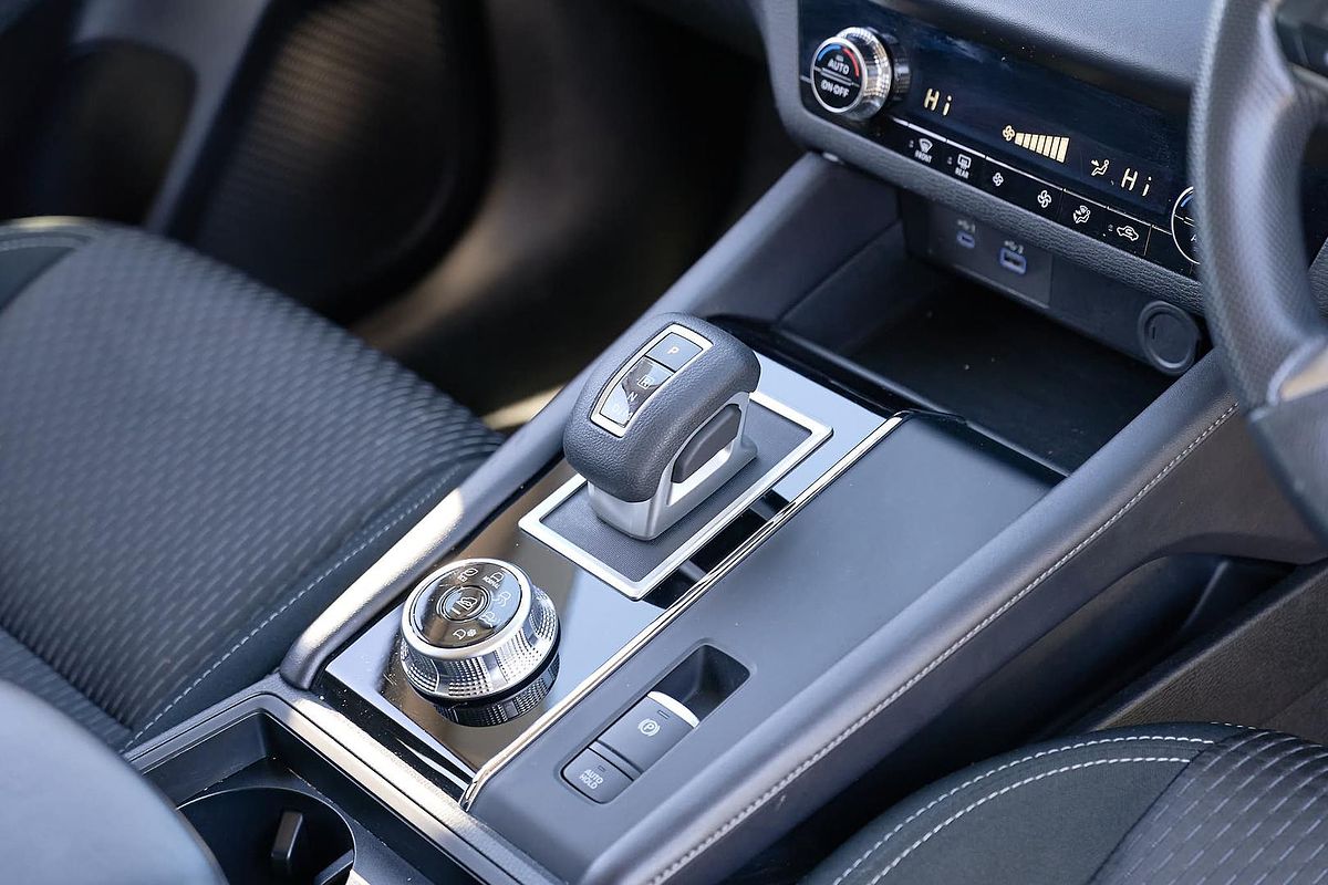 2024 Mitsubishi Outlander ES ZM