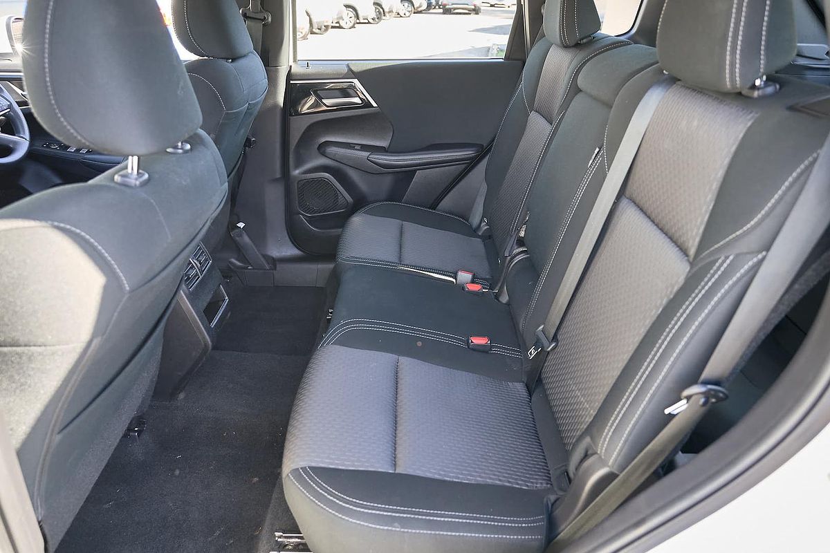 2024 Mitsubishi Outlander ES ZM