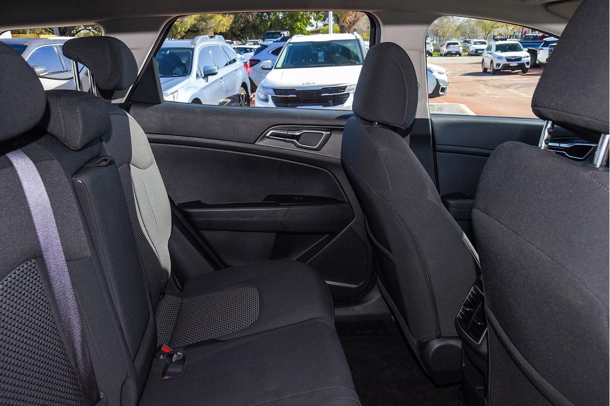 2024 Kia Sportage S NQ5
