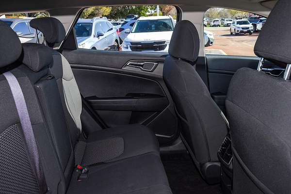 2024 Kia Sportage S NQ5