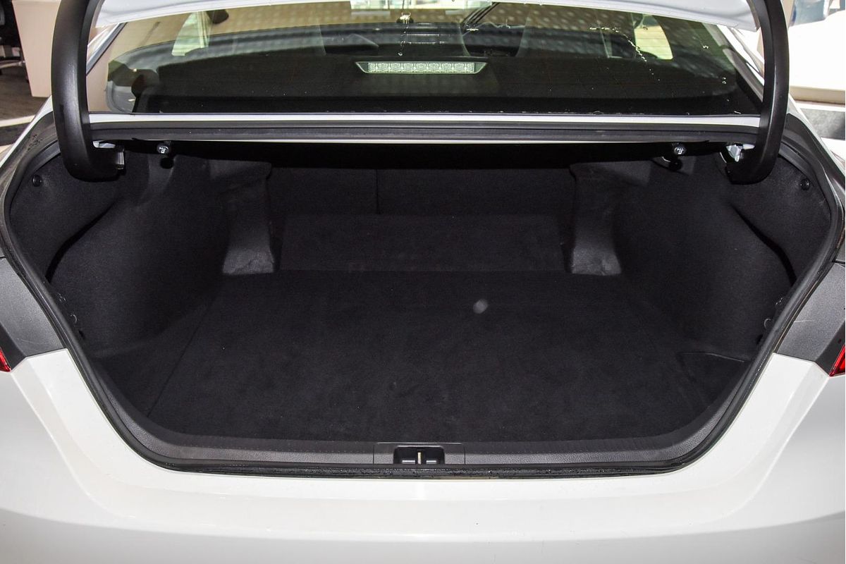 2024 Toyota Camry Ascent AXVH70R