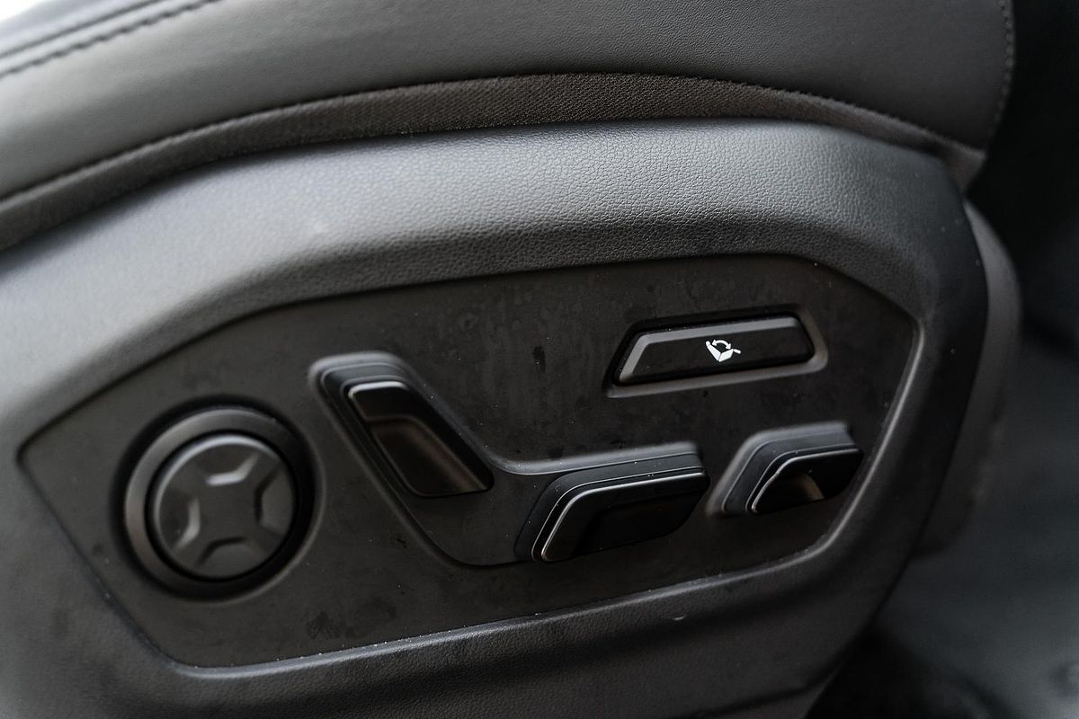 2024 Hyundai Santa Fe Hybrid Calligraphy MX5.V1