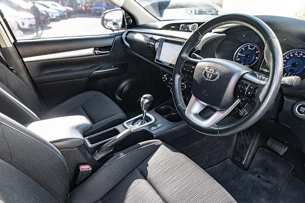 2020 Toyota Hilux SR5 GUN126R 4X4