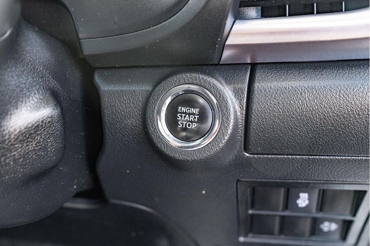 2020 Toyota Hilux SR5 GUN126R 4X4