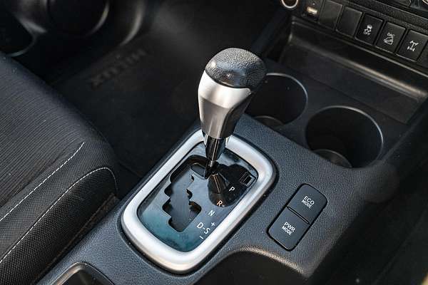 2020 Toyota Hilux SR5 GUN126R 4X4