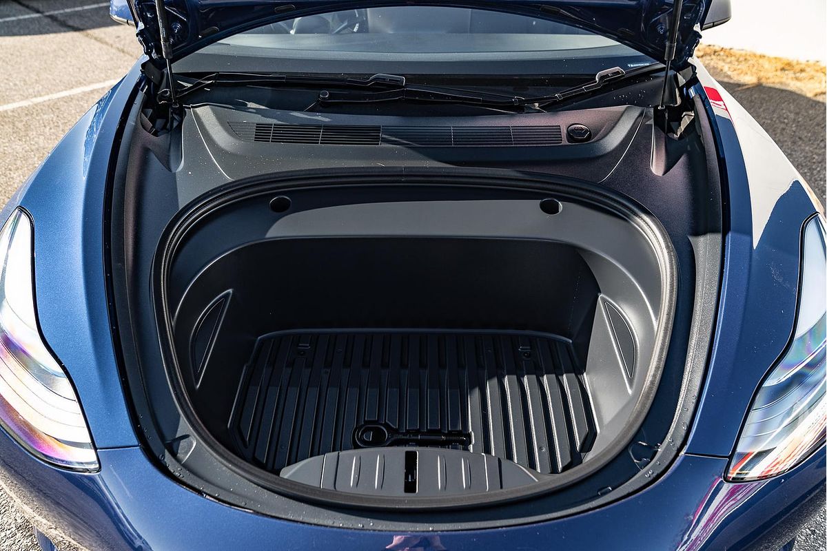 2022 Tesla Model 3 Rear-Wheel Drive