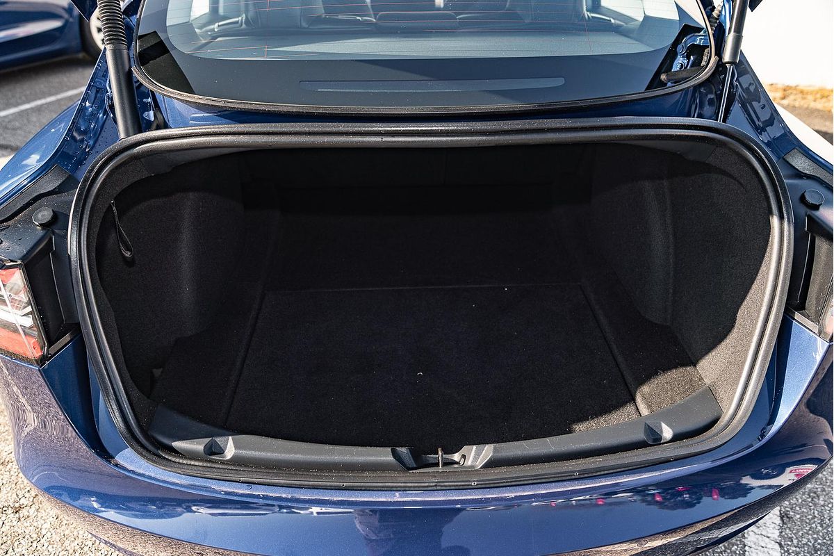 2022 Tesla Model 3 Rear-Wheel Drive