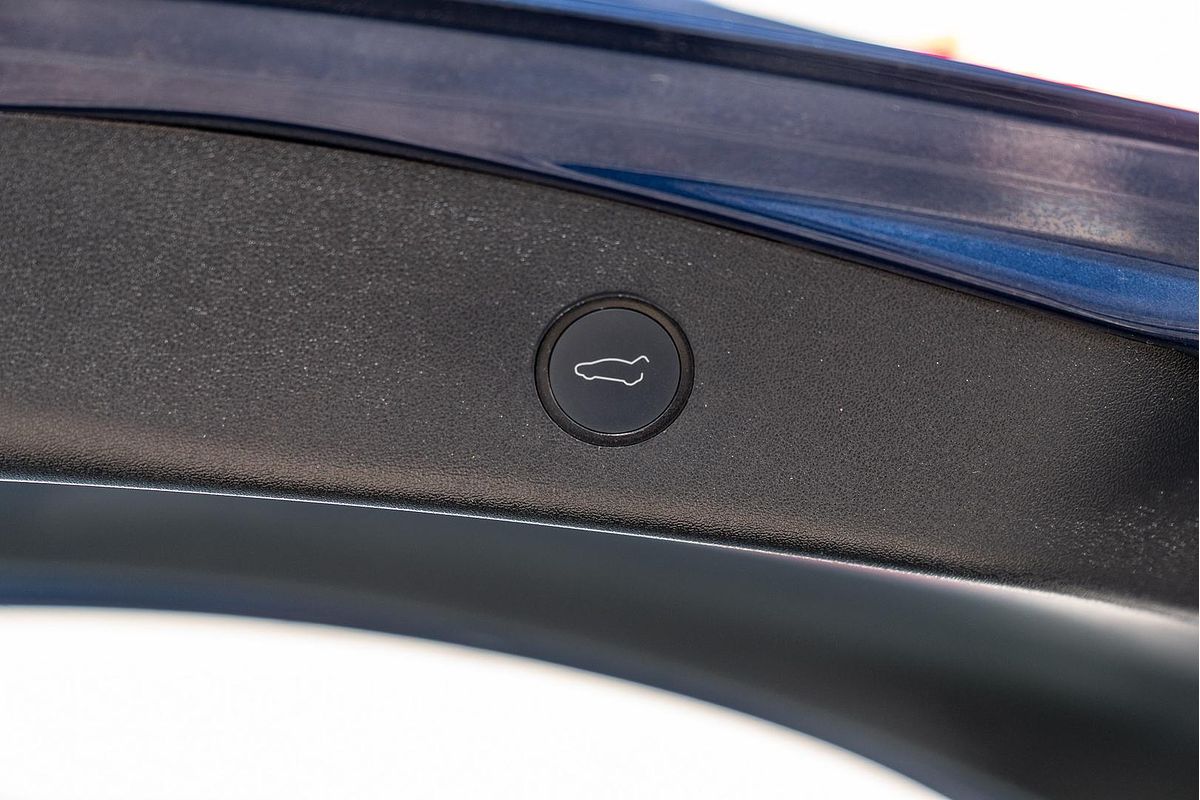 2022 Tesla Model 3 Rear-Wheel Drive