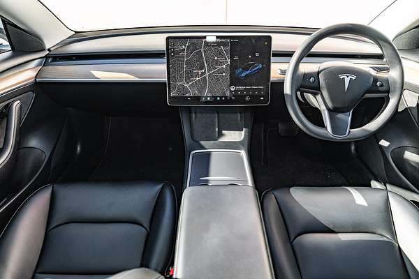2022 Tesla Model 3 Rear-Wheel Drive