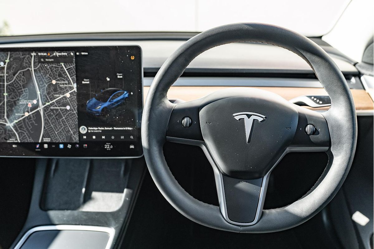 2022 Tesla Model 3 Rear-Wheel Drive