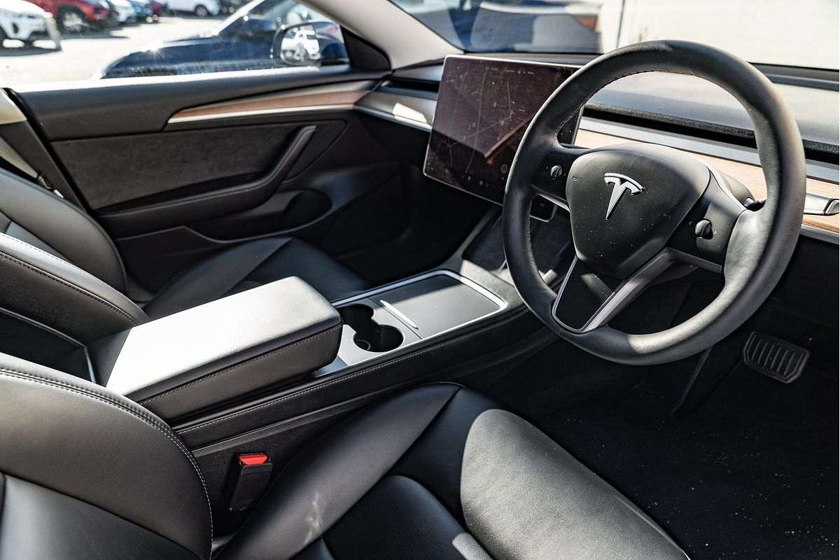 2022 Tesla Model 3 Rear-Wheel Drive