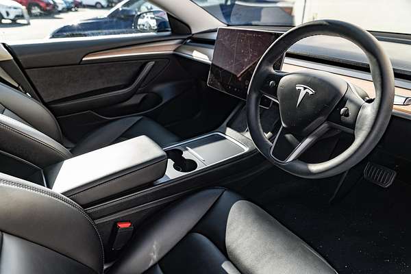 2022 Tesla Model 3 Rear-Wheel Drive