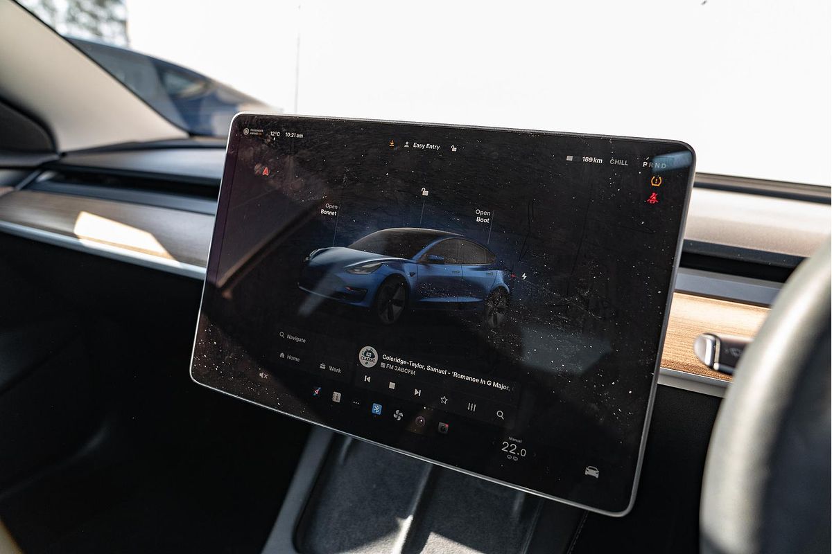 2022 Tesla Model 3 Rear-Wheel Drive
