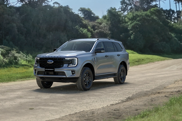 2025 Ford Everest Black Edition 2.0L