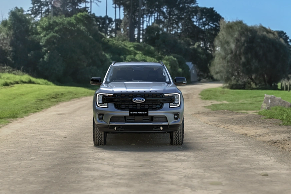 2025 Ford Everest Black Edition 2.0L