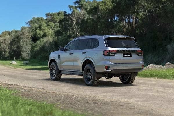 2025 Ford Everest Black Edition 2.0L