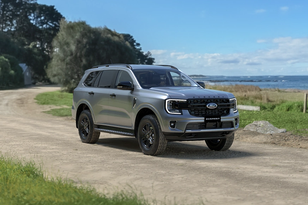 2025 Ford Everest Black Edition 2.0L