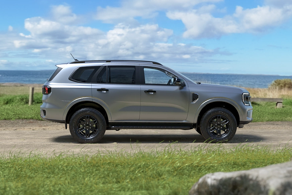 2025 Ford Everest Black Edition 2.0L