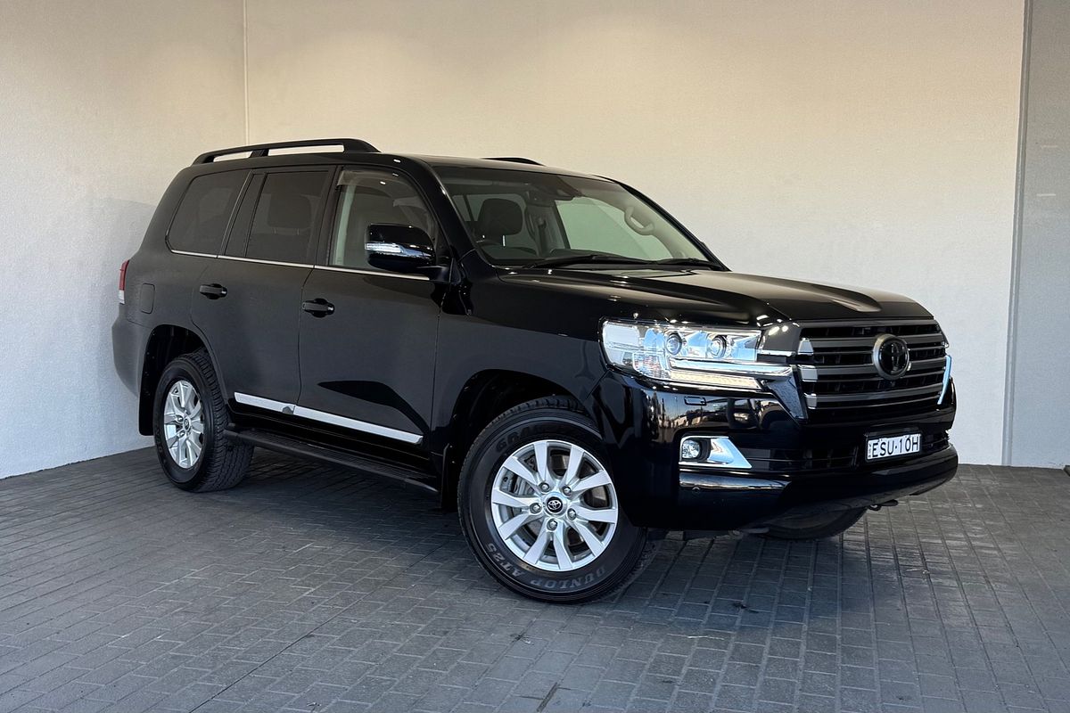 2020 Toyota Landcruiser Sahara VDJ200R