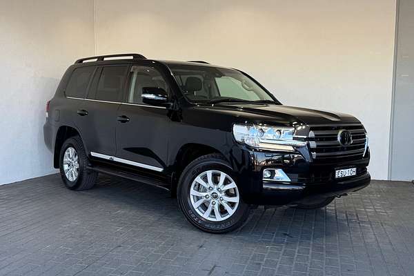 2020 Toyota Landcruiser Sahara VDJ200R