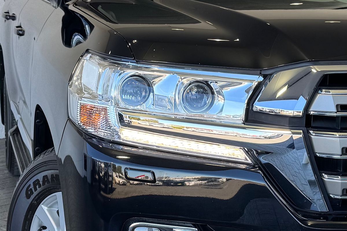 2020 Toyota Landcruiser Sahara VDJ200R