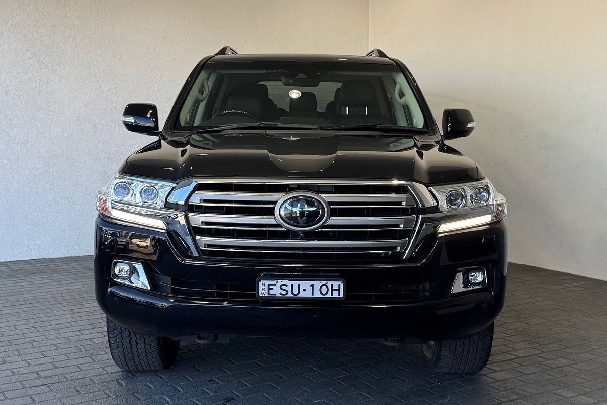 2020 Toyota Landcruiser Sahara VDJ200R