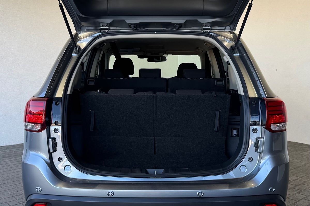 2020 Mitsubishi Outlander ES ZL