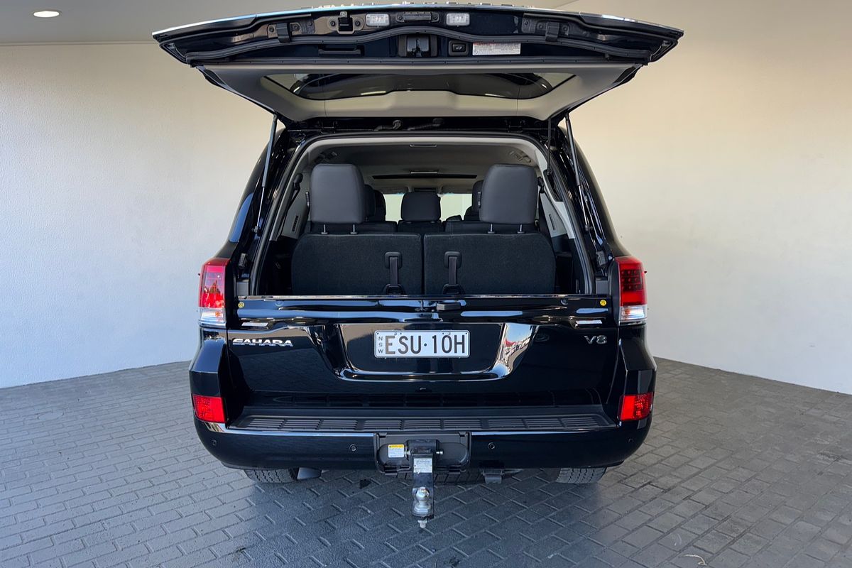 2020 Toyota Landcruiser Sahara VDJ200R