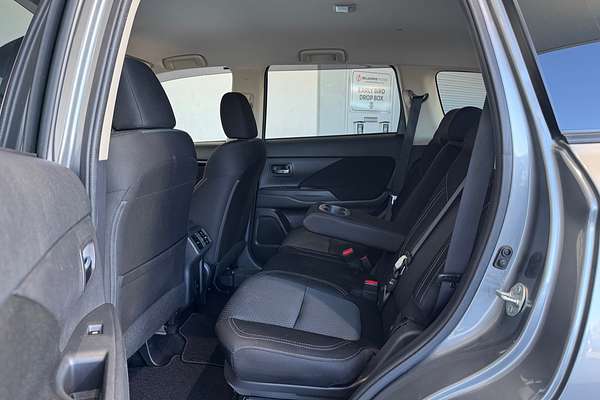 2020 Mitsubishi Outlander ES ZL