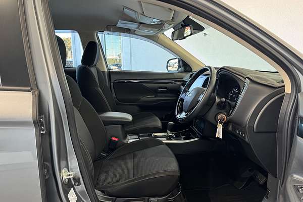 2020 Mitsubishi Outlander ES ZL
