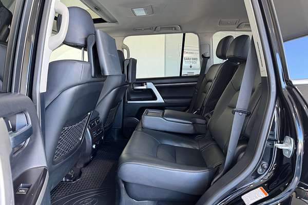2020 Toyota Landcruiser Sahara VDJ200R