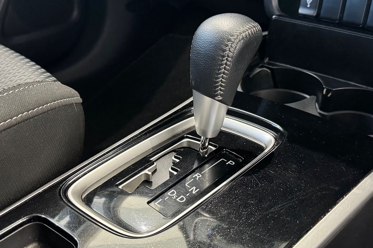 2020 Mitsubishi Outlander ES ZL