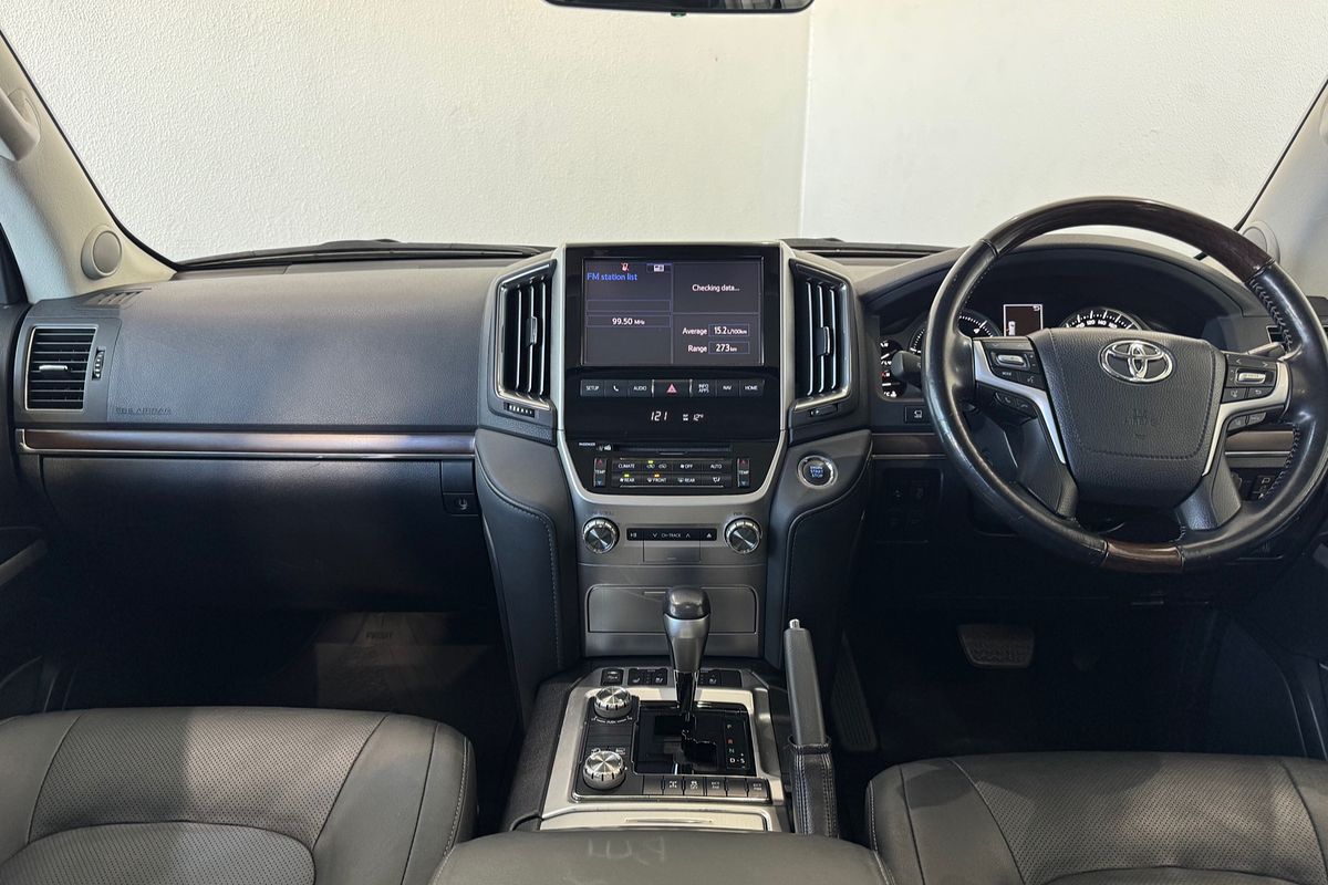 2020 Toyota Landcruiser Sahara VDJ200R