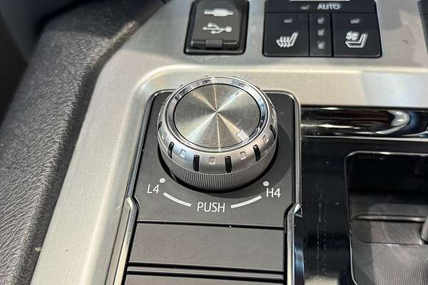 2020 Toyota Landcruiser Sahara VDJ200R