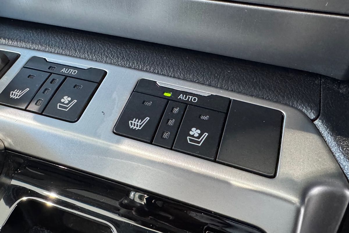 2020 Toyota Landcruiser Sahara VDJ200R