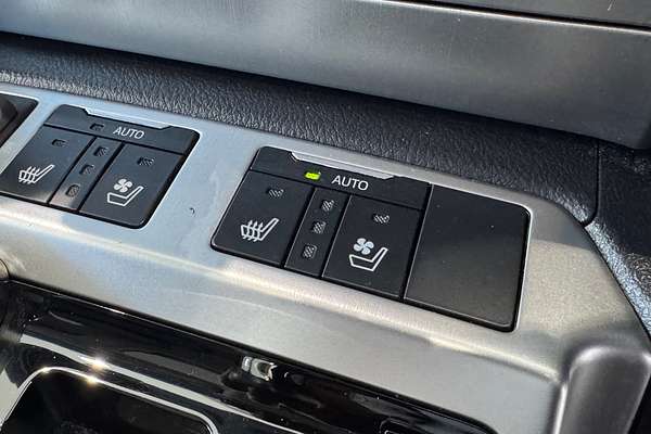 2020 Toyota Landcruiser Sahara VDJ200R