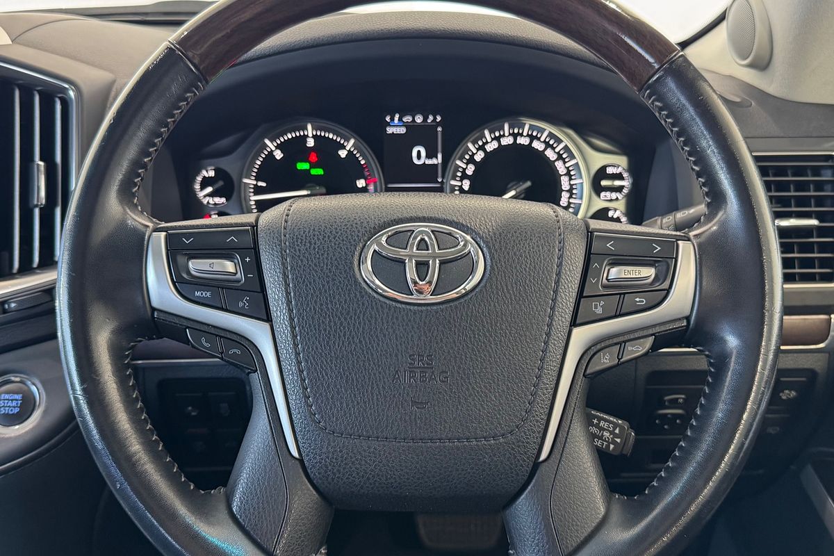 2020 Toyota Landcruiser Sahara VDJ200R