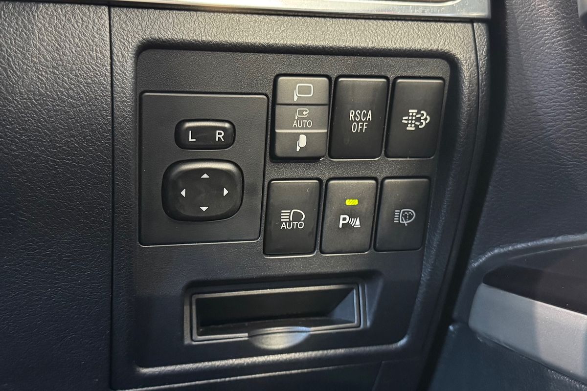 2020 Toyota Landcruiser Sahara VDJ200R