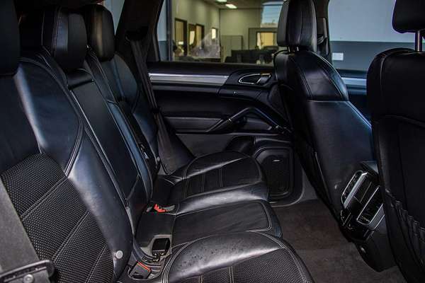 2010 Porsche Cayenne Turbo 9PA